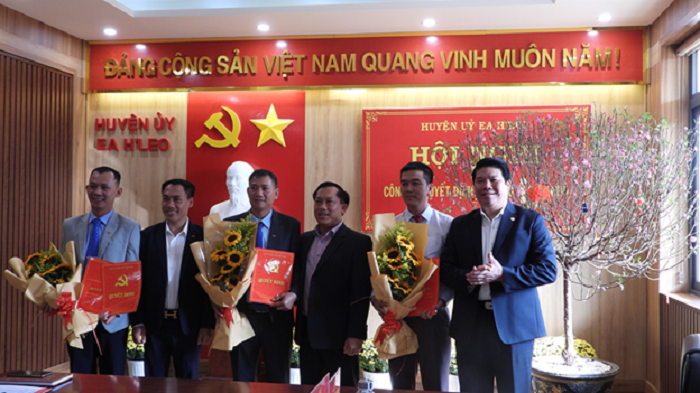 Hội nghị công bố quyết định về công tác cán bộ